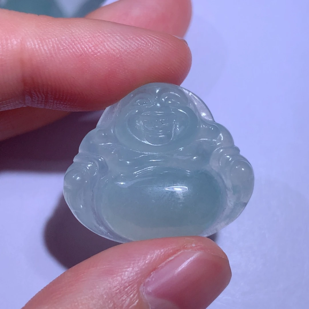 翡翠颈饰未镶嵌佛公