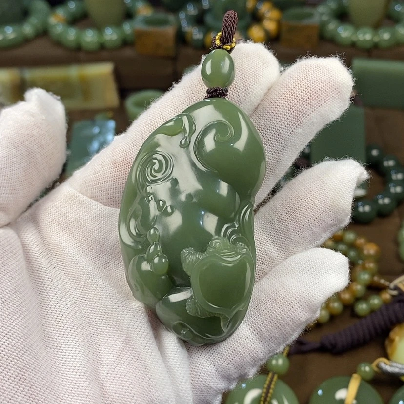 【闪购商品】颈饰未镶嵌岫岩河磨玉（透闪石质玉）