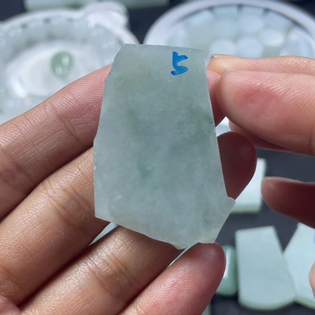 定制翡翠未镶嵌定制雕刻正装小观音包工