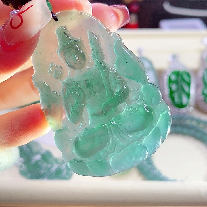 翡翠颈饰未镶嵌天然