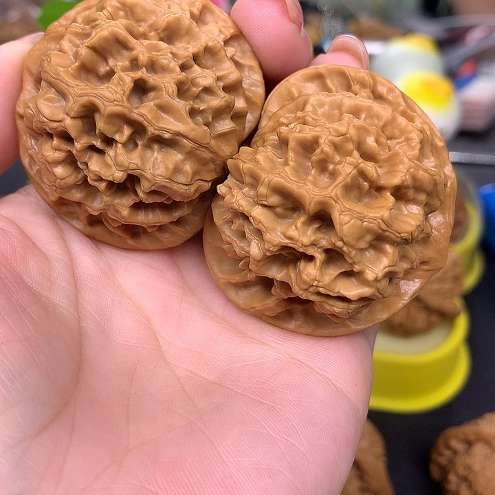 文玩核桃吊坠富***求48龙鳞