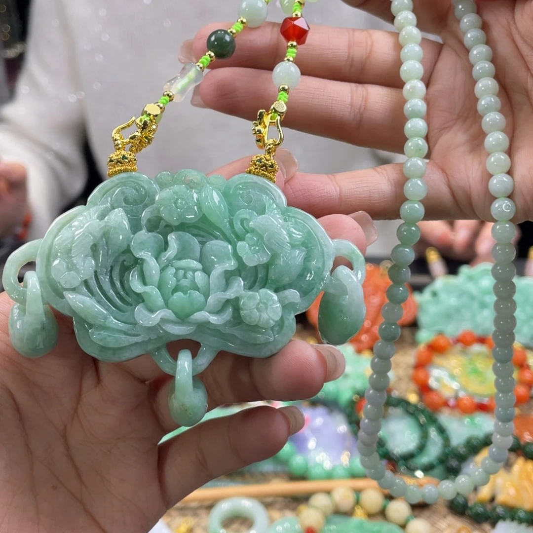 翡翠颈饰未镶嵌代编织