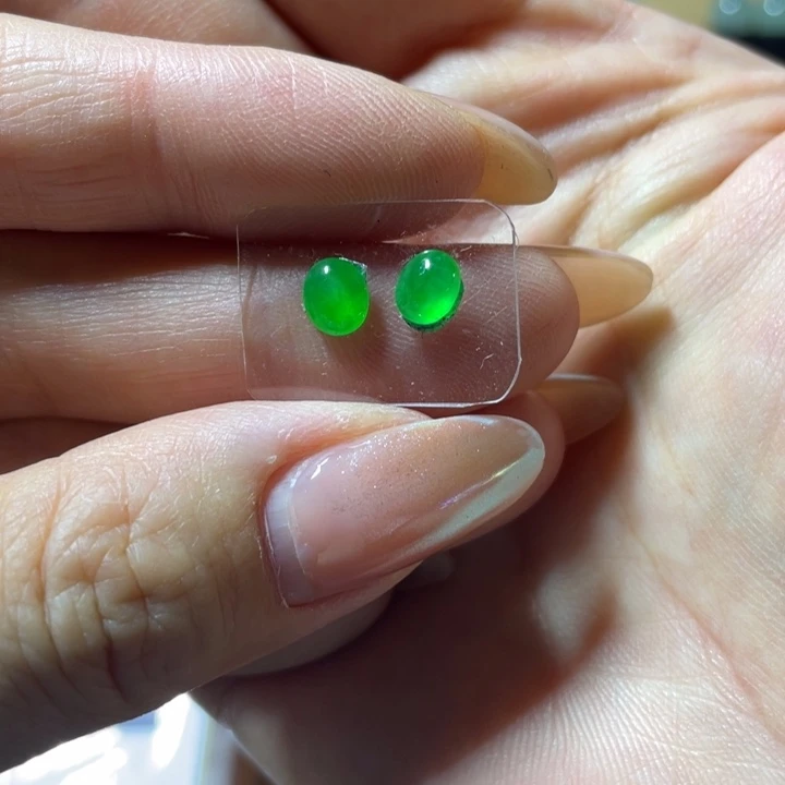 翡翠未镶嵌颈饰蛋面