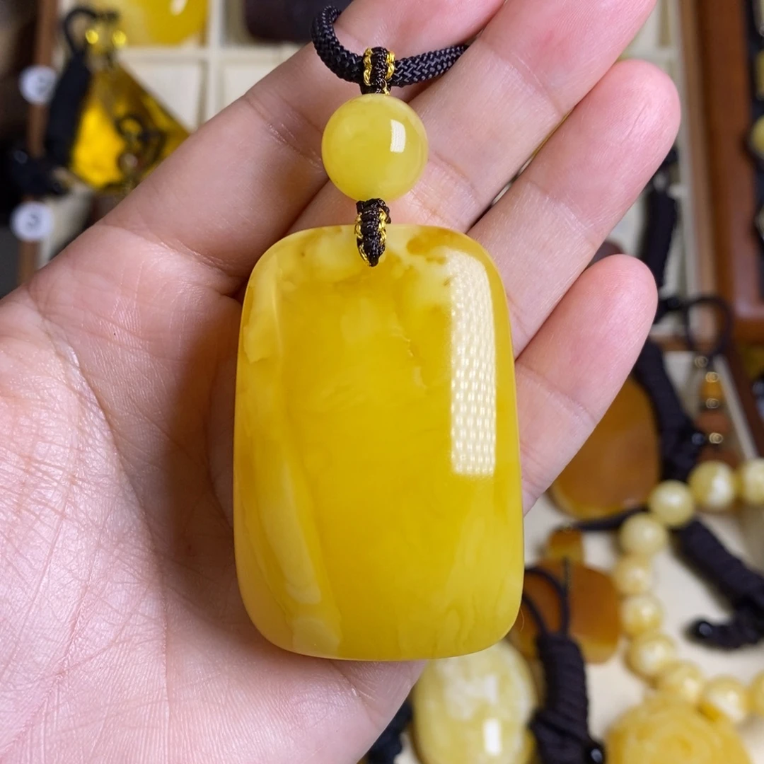 王***l裸石蜜蜡未镶嵌大漠