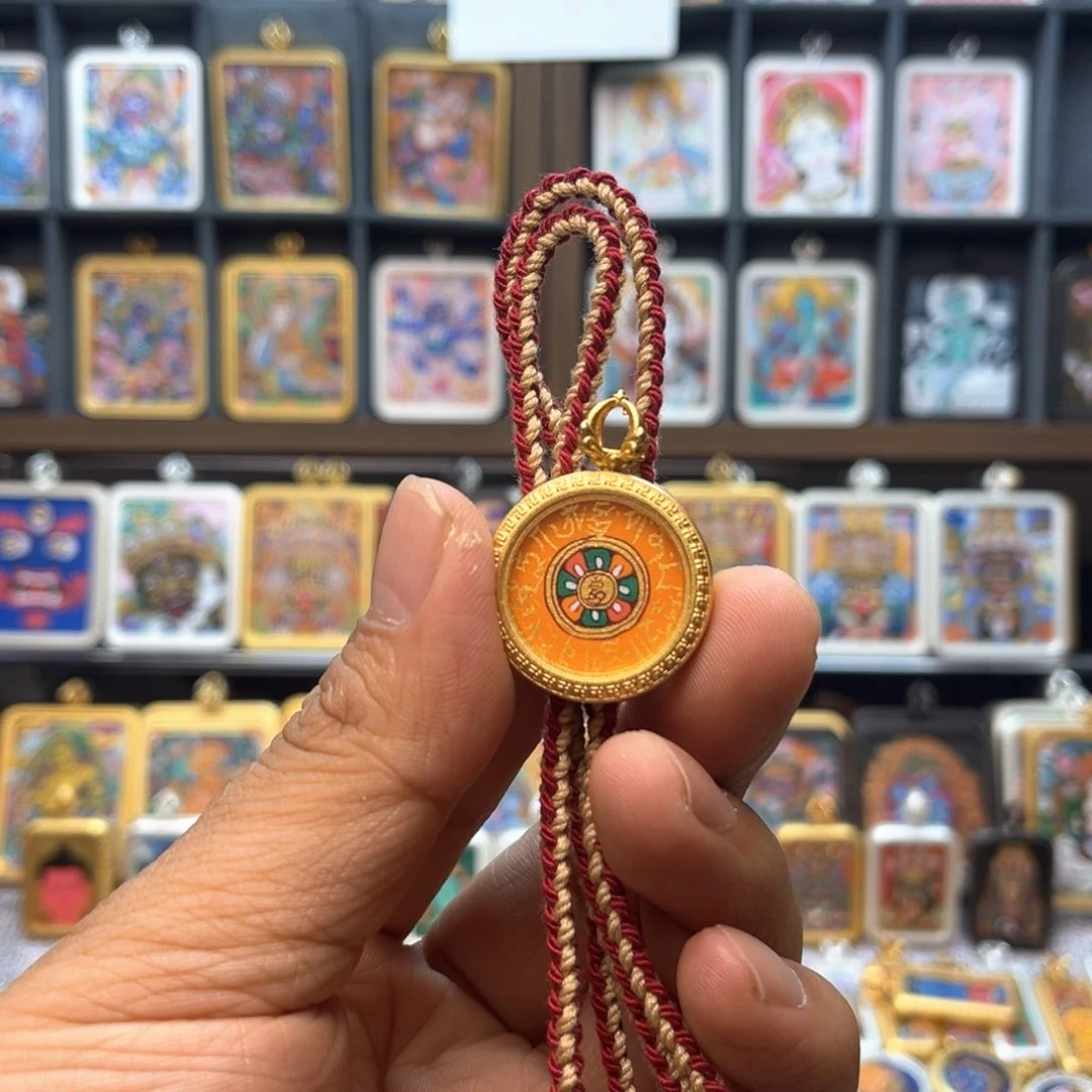 吊坠纯手绘六字唐卡