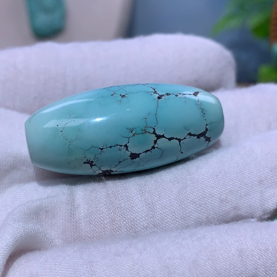 绿松石未镶嵌珠宝奇石18