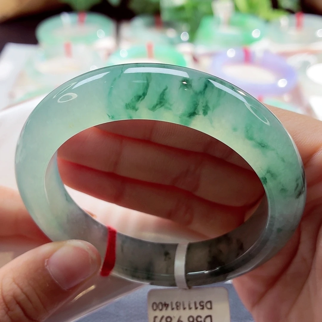 翡翠未镶嵌手镯冰晴湖水飘花68-26