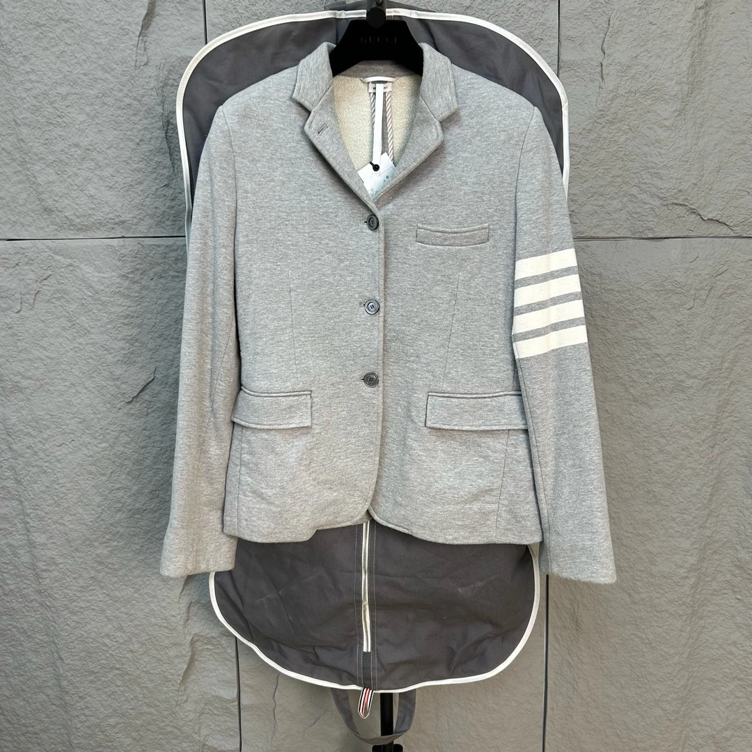 99新 THOMBROWNE 羊毛针织休闲小西服 44码 ys000719