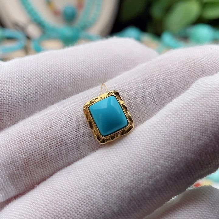 绿松石配饰18K金镶嵌