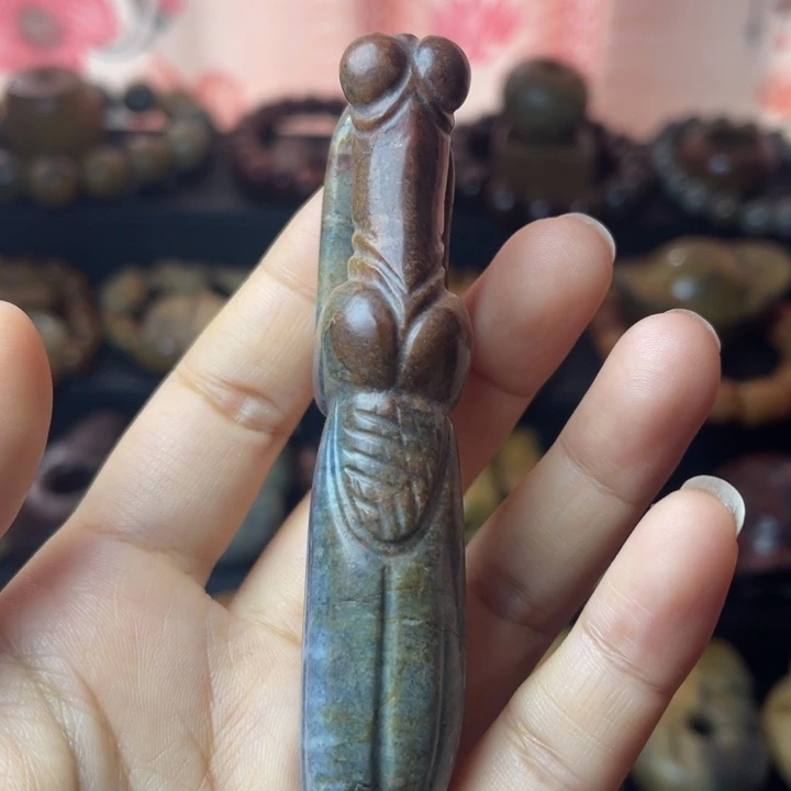 未镶嵌岫岩河磨玉（透闪石质玉）把件