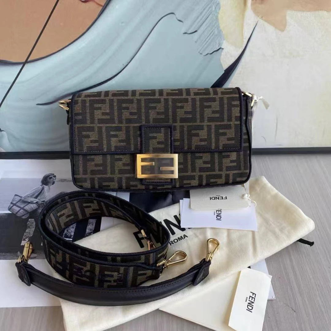 95新 FENDI/芬迪 安安/箱包/TYP882512090097