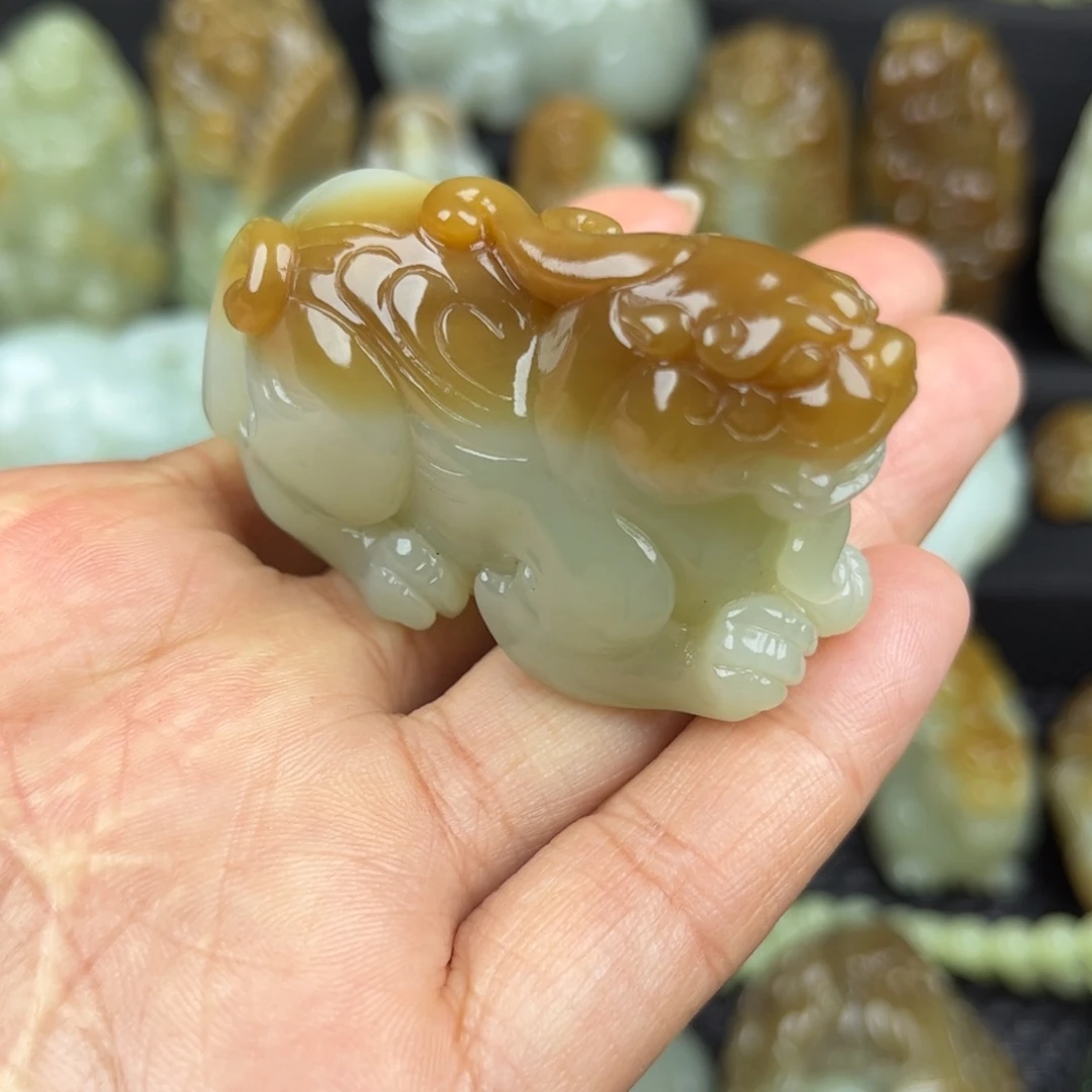 淡***福未镶嵌和田玉把件