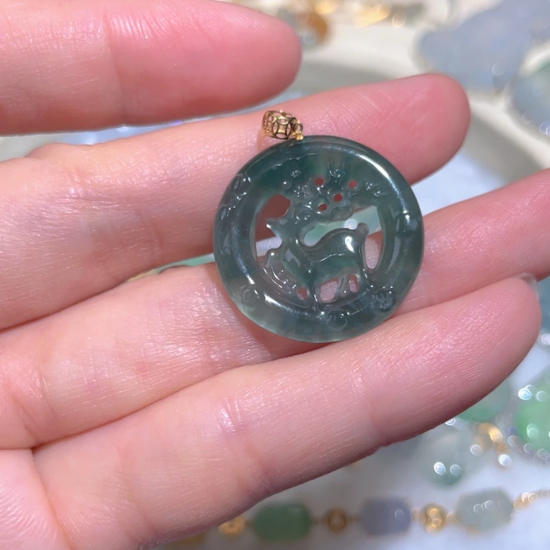翡翠颈饰18K金镶嵌翡翠