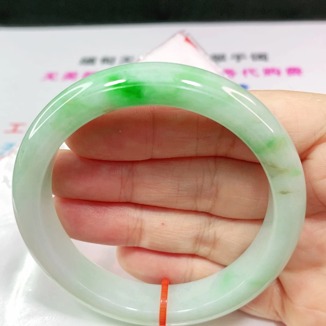 翡翠手镯未镶嵌57.5圈口正圈-完美