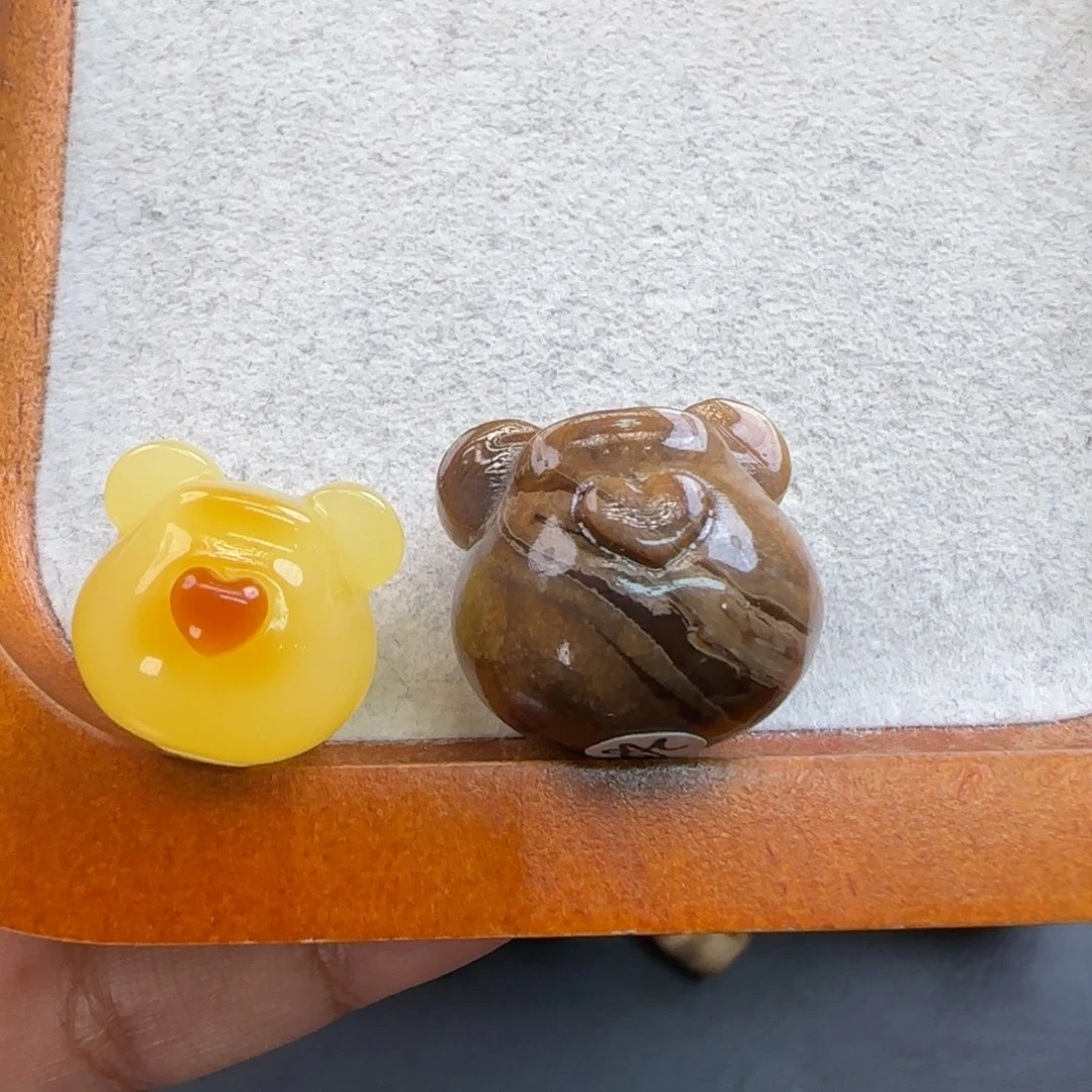 琥珀颈饰未镶嵌琥珀