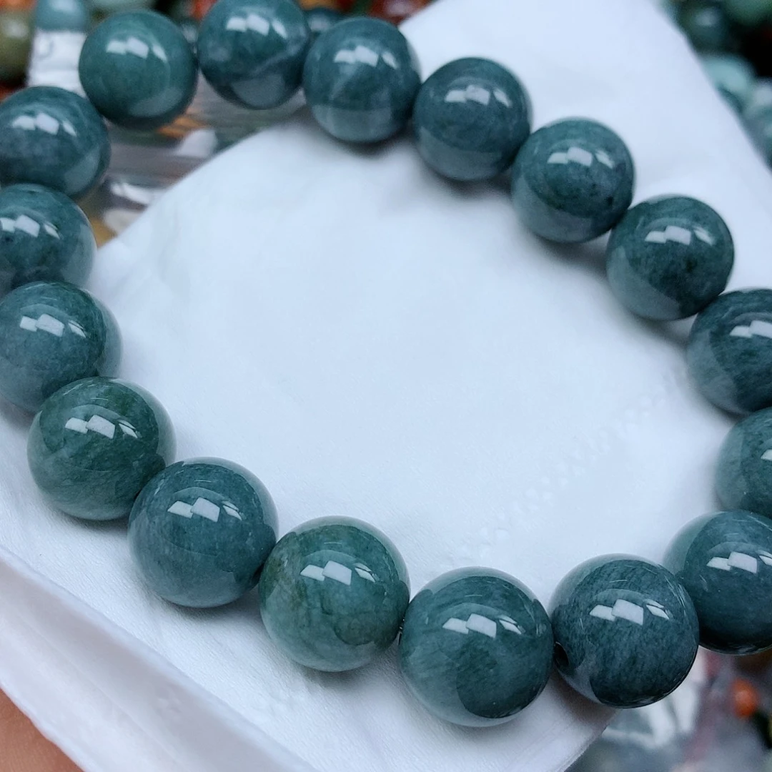 翡翠颈饰未镶嵌手串