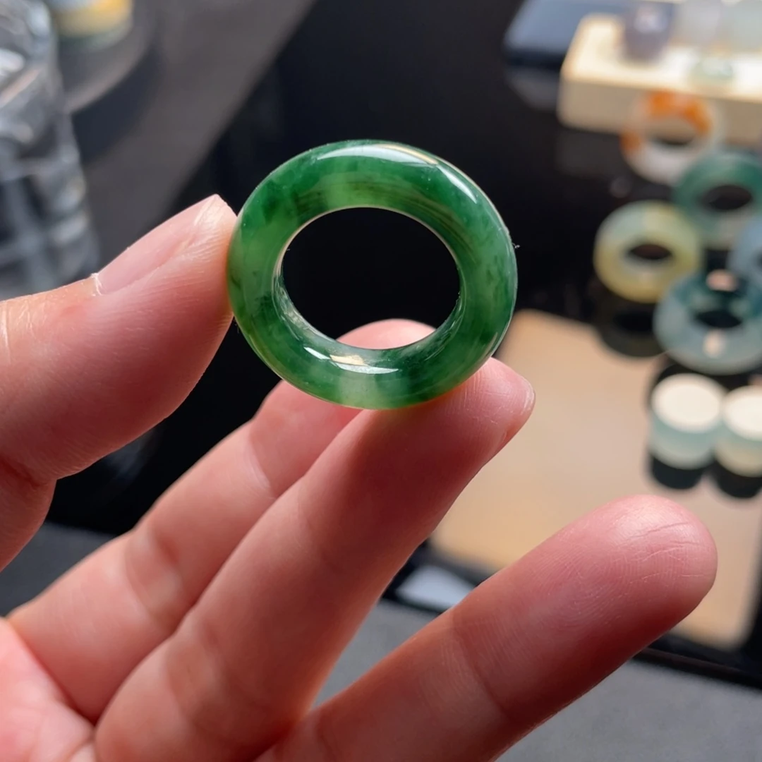未镶嵌定制翡翠戒指