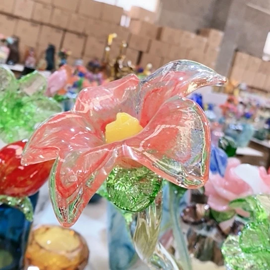 琉璃花瓶高45厘米宽9厘米