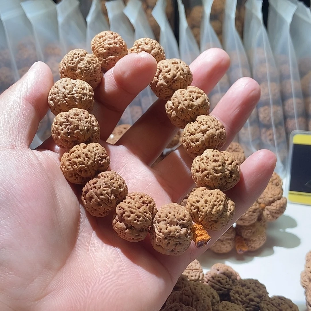 吊坠金刚菩提粱傲雪梅花22mm