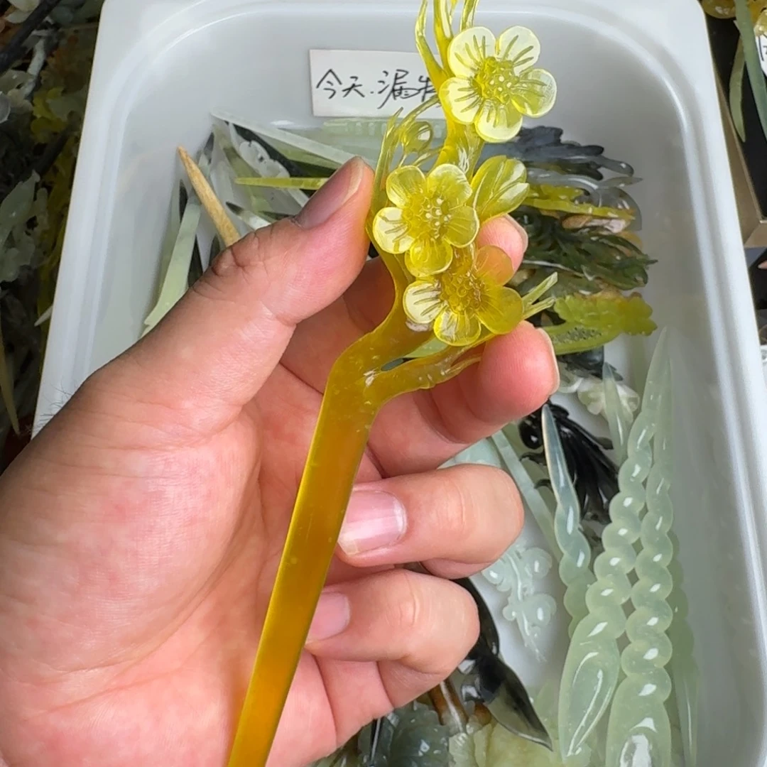 蛇纹石玉未镶嵌发饰