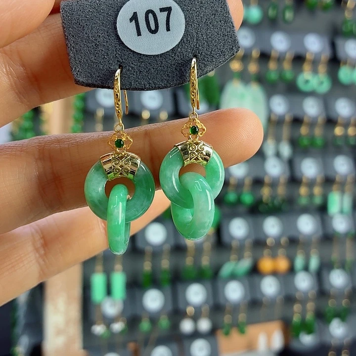 翡翠18K金镶嵌耳饰