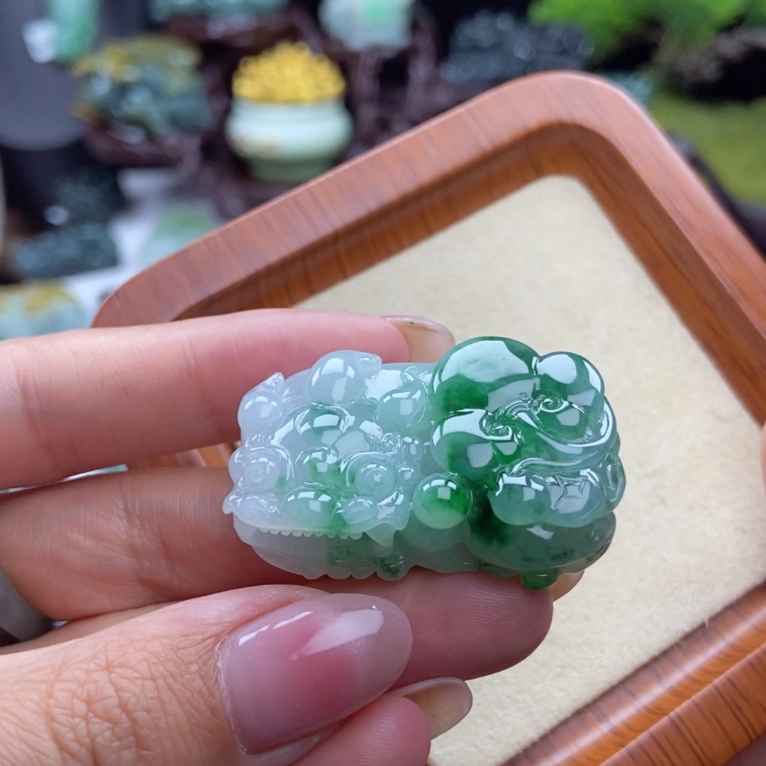 颈饰未镶嵌翡翠A4 辣绿霸王貔貅