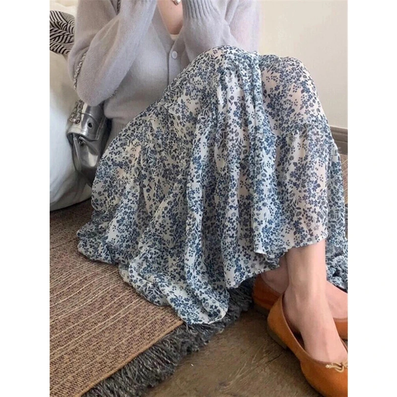 青花瓷半身裙女夏季2025新款法式温柔风高腰显瘦碎花a字蛋糕长裙