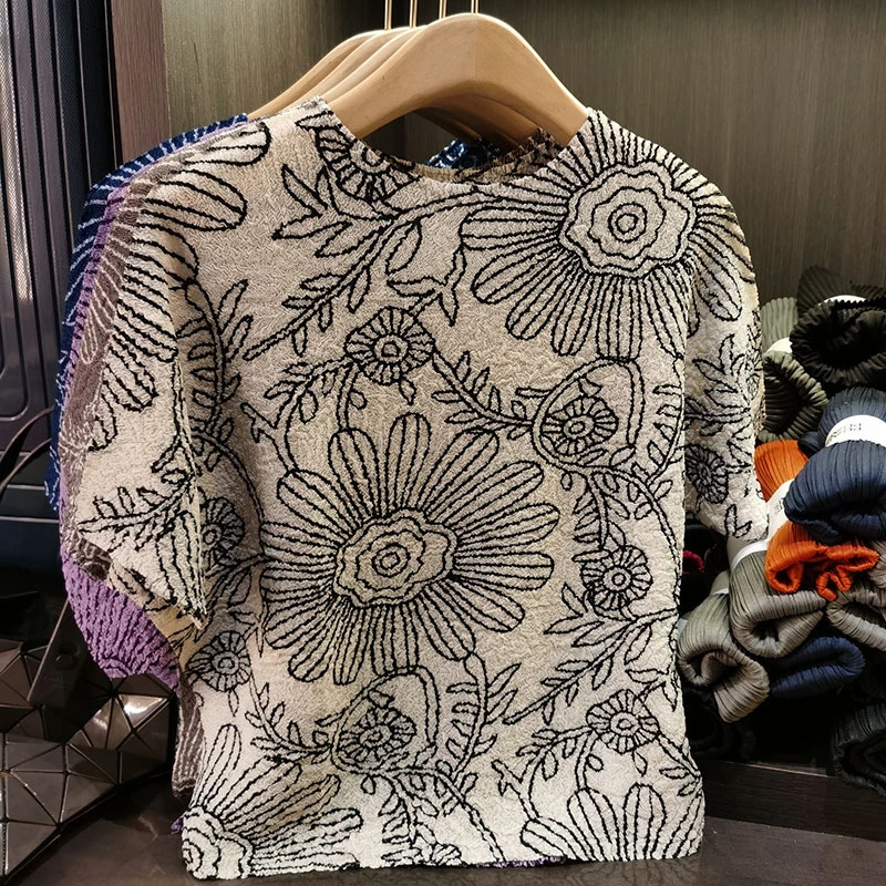 无针孔刺绣工艺宽松褶皱T恤圆领大码短袖上衣