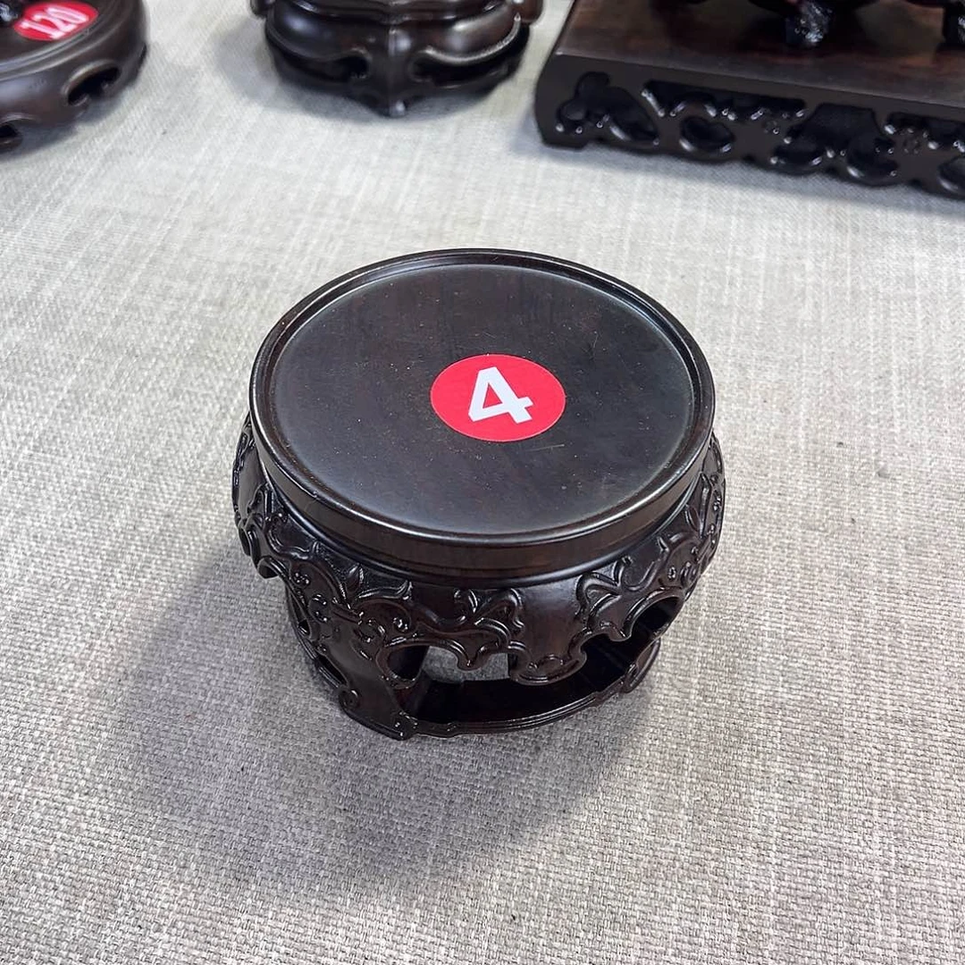 红木底座精雕工艺品
