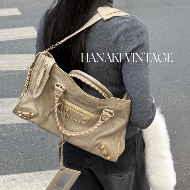 95新 Balenciaga/巴黎世家 花绮中古/灰色山羊皮中号city机车包