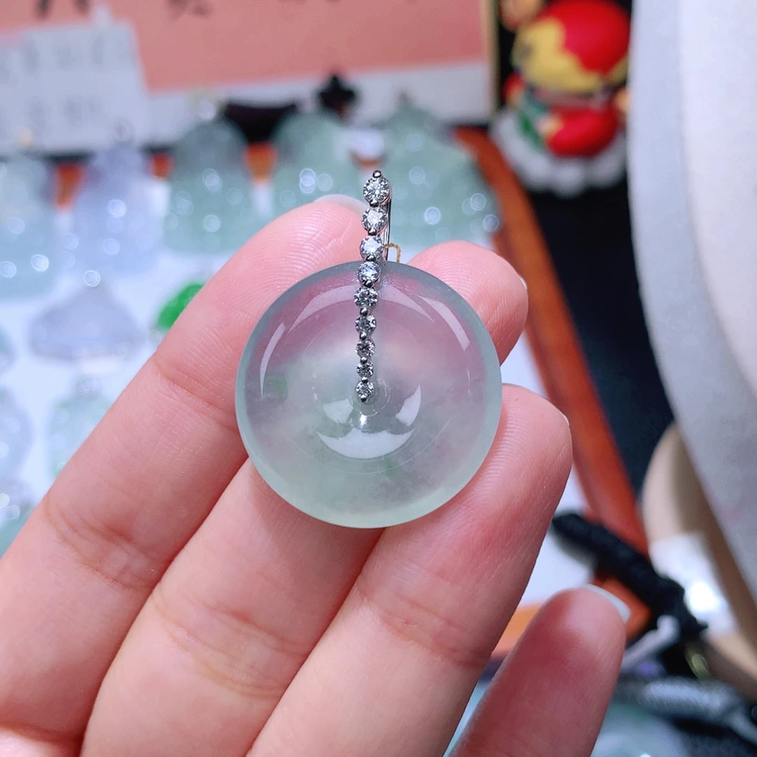 颈饰18K金镶嵌翡翠扣子25.2*5.6