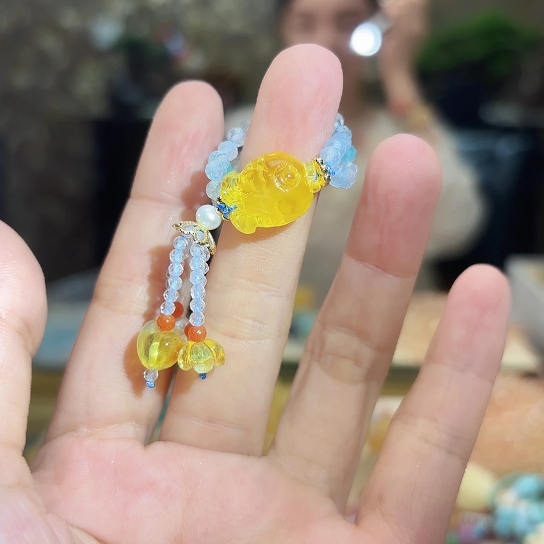 未镶嵌颈饰琥珀琥珀