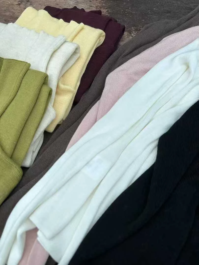 软糯堆堆领针织彩色毛衣