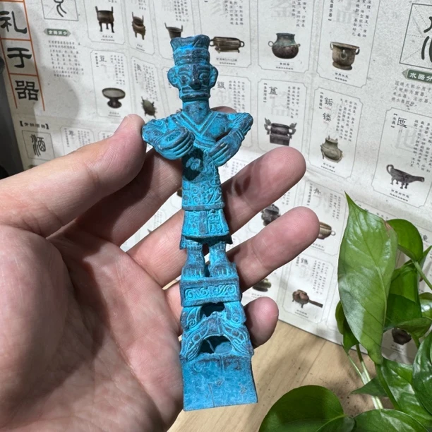 复古三星堆大立人像,高度13厘米家居摆件,博古架,纯铜制品