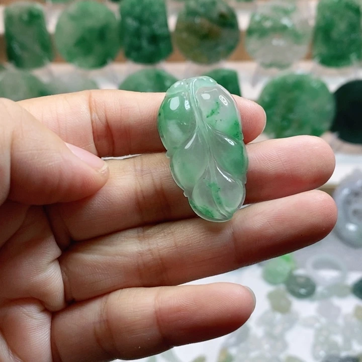 颈饰未镶嵌石英质玉非洲翠