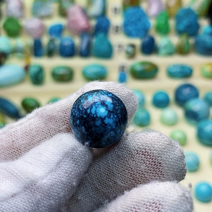 绿松石配饰未镶嵌