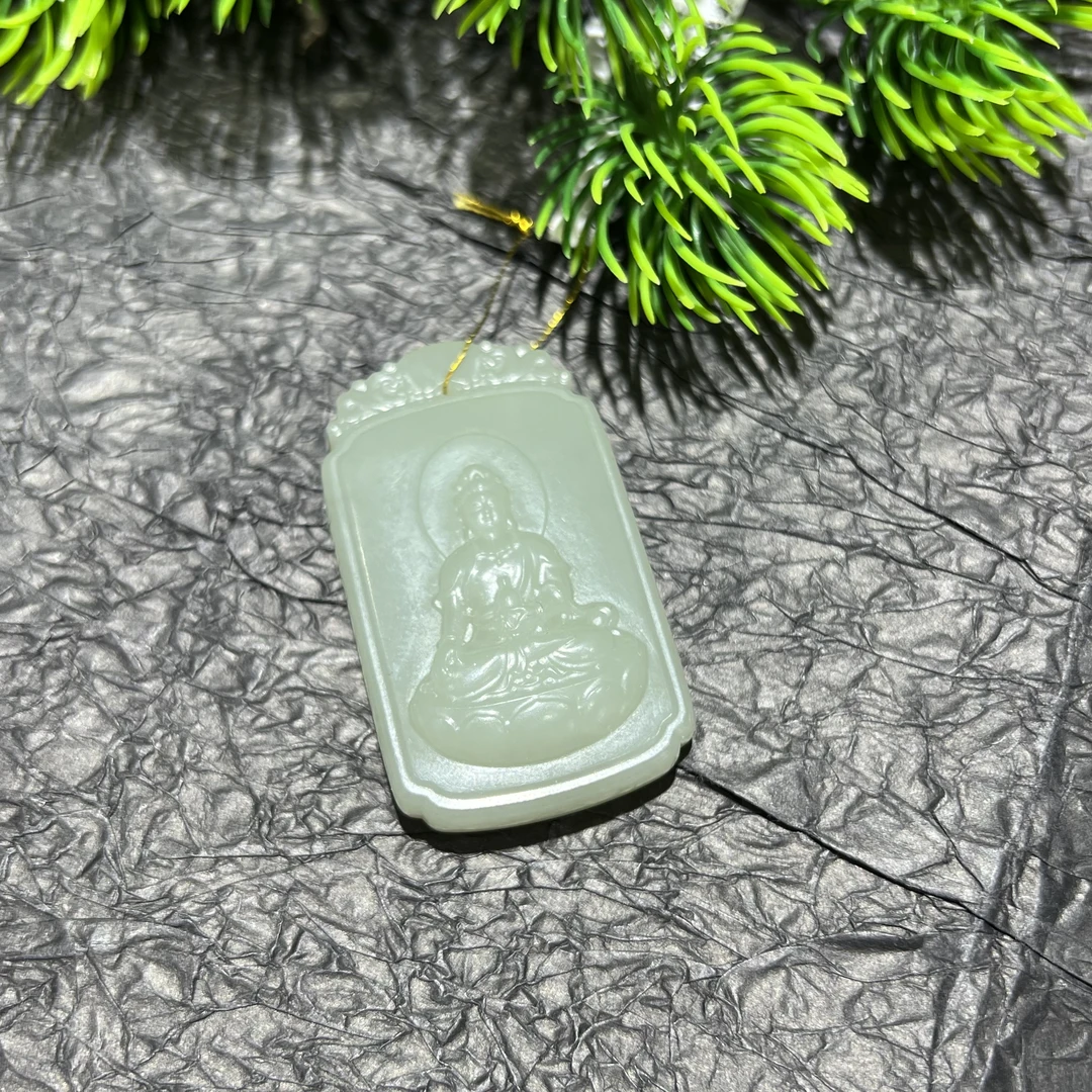 新疆且末料青白玉观音47*28  2501038S