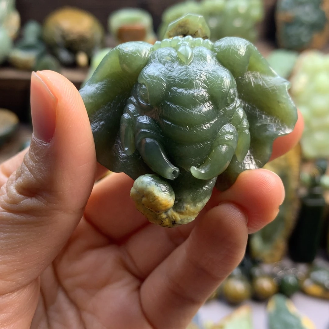 未镶嵌岫岩河磨玉（透闪石质玉）珠宝奇石老*董