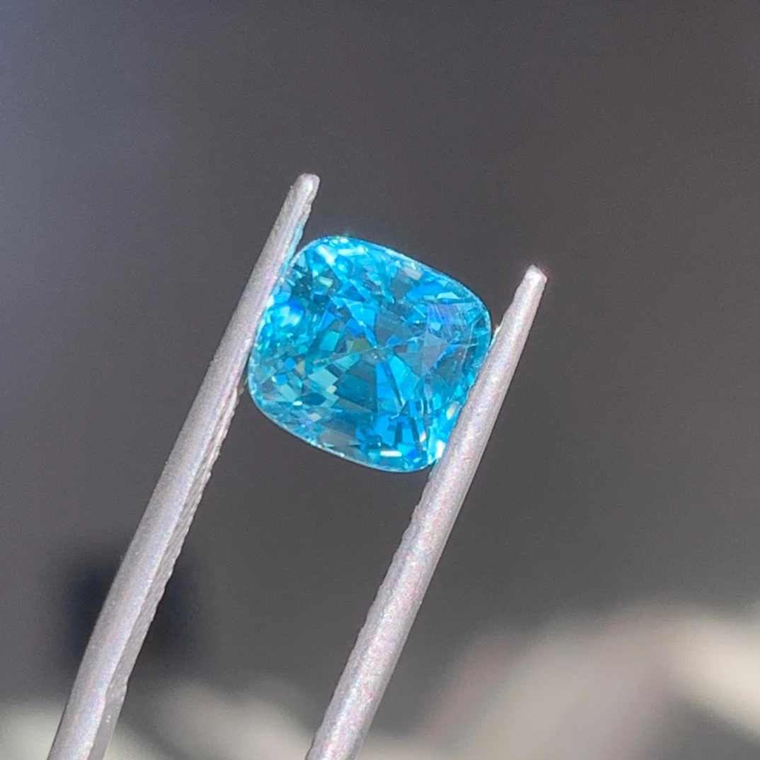 天然风信子裸石3.95克拉