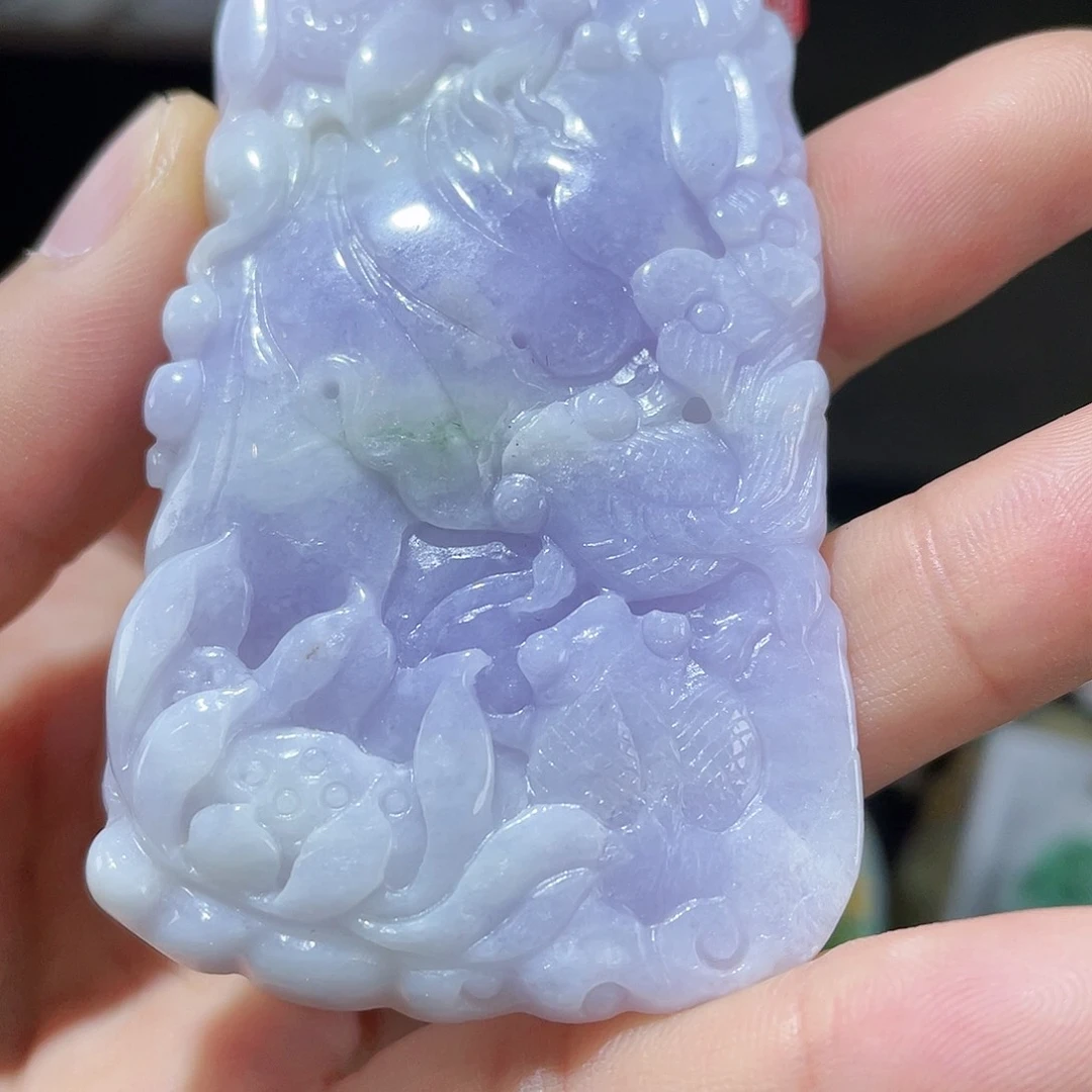 颈饰未镶嵌翡翠一个