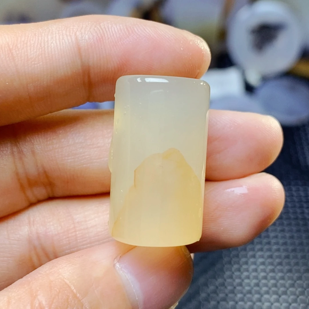 玛瑙/玉髓未镶嵌珠宝奇石
