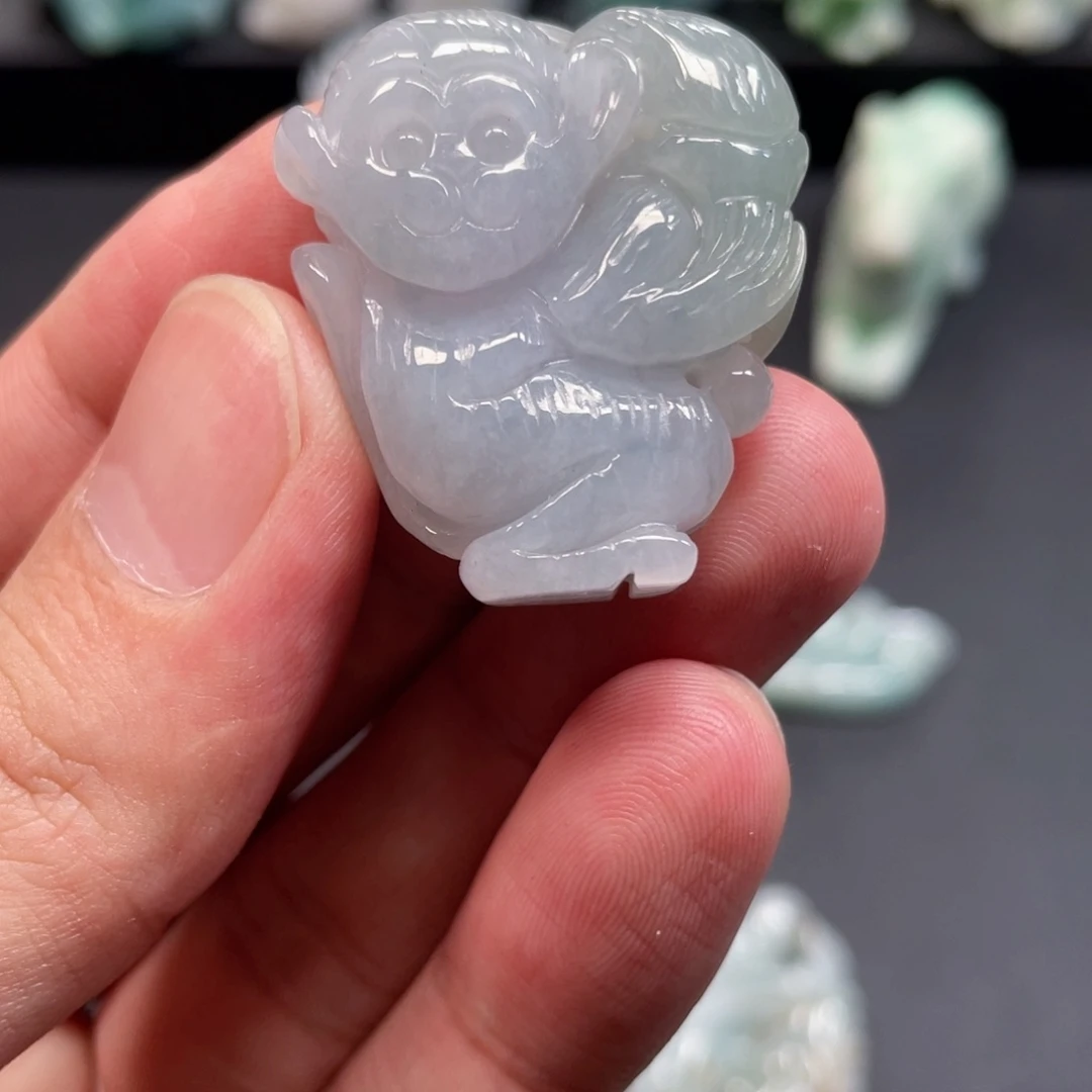 翡翠未镶嵌颈饰翡翠猴子1