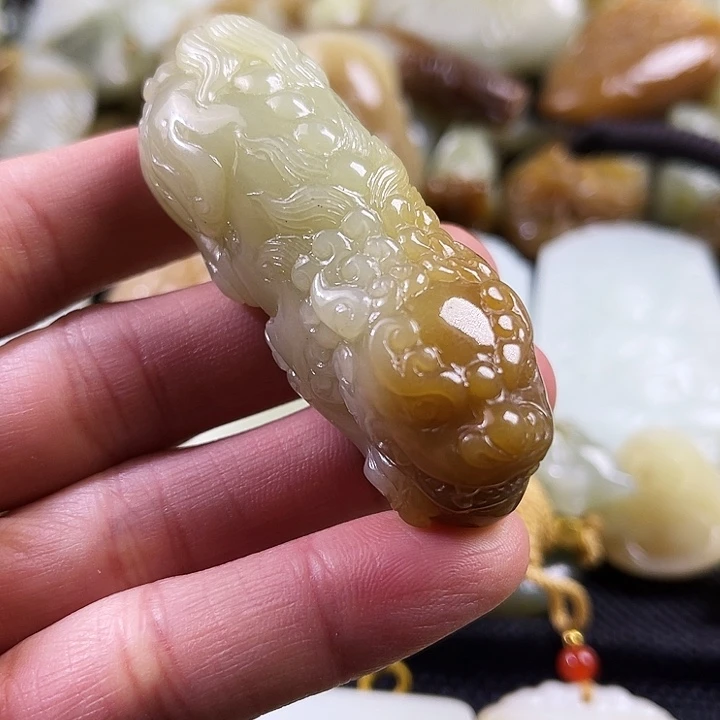 和田玉未镶嵌吊坠(不含链)