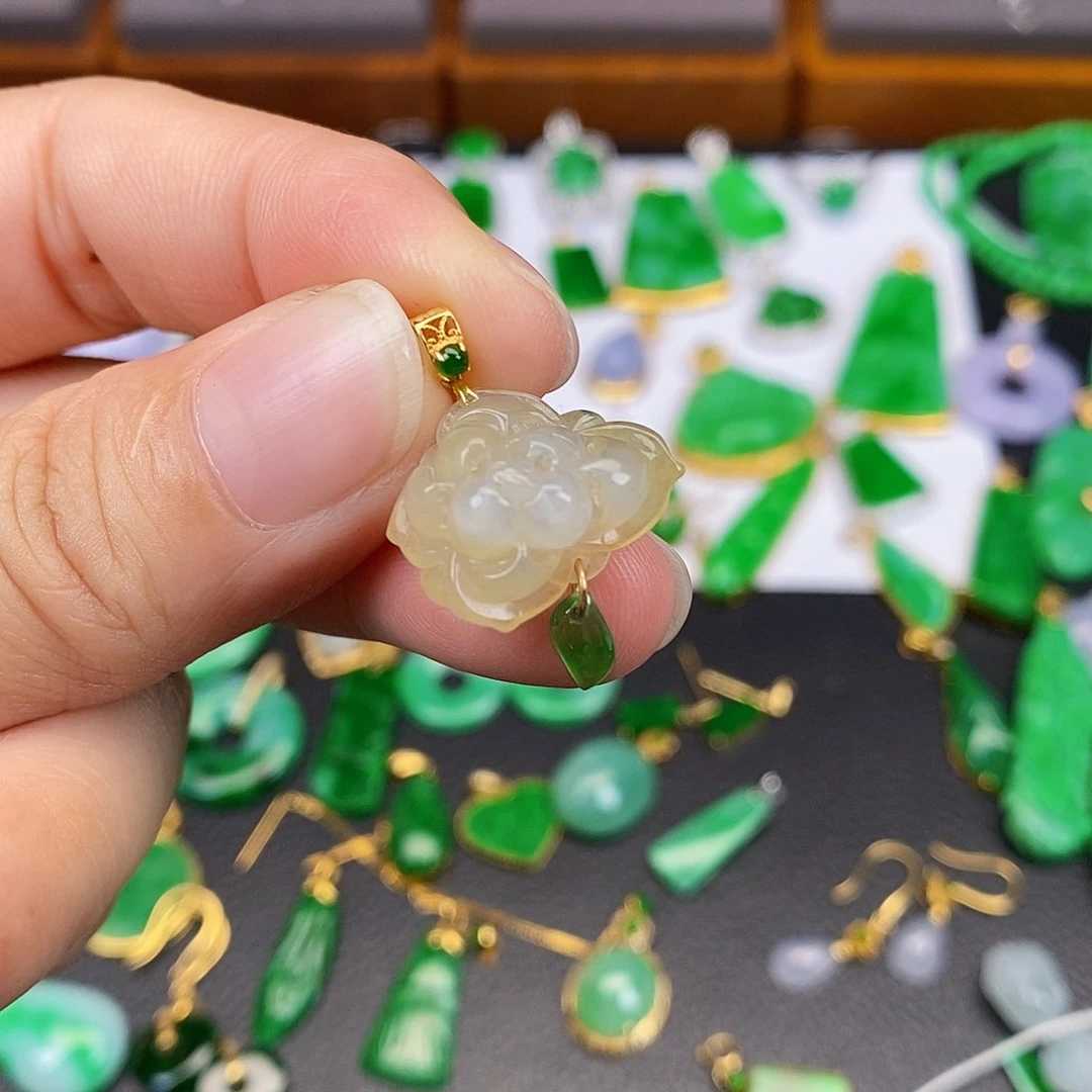 翡翠18K金镶嵌吊坠(不含链)