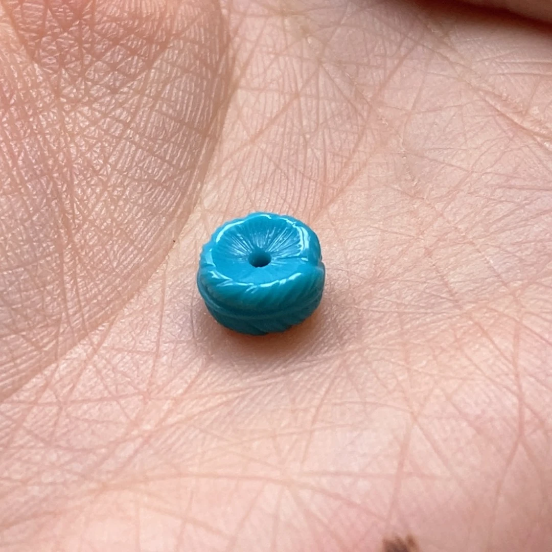 绿松石颈饰未镶嵌