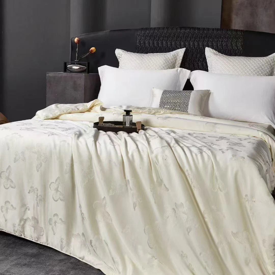 【专柜清仓】lzm贡缎提花纯蚕丝被-蝶舞-米黄色