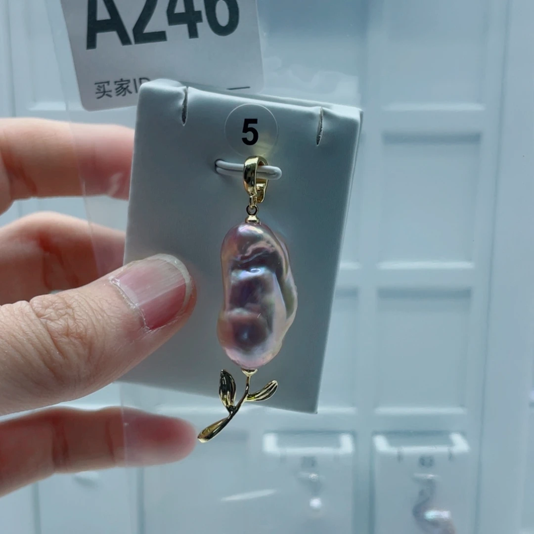 淡水珍珠颈饰合金