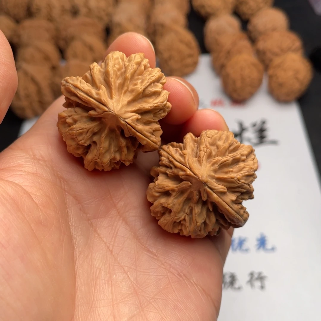 文玩核桃吊坠056。34状元冠