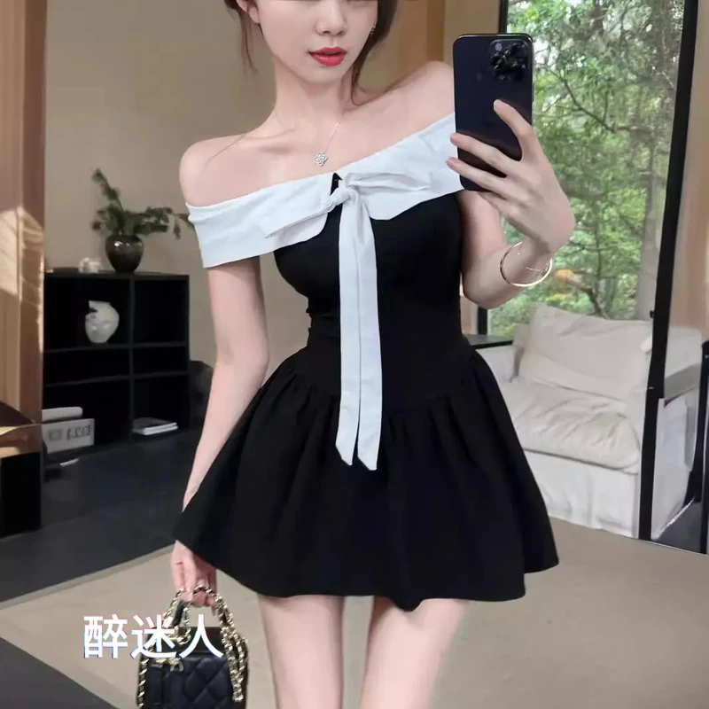 一字领甜辣风纯欲气质黑白拼色修腰大摆显瘦时尚设计蓬蓬连衣裙女