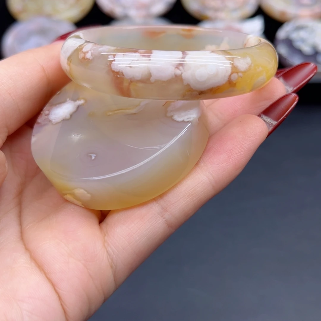 玛瑙/玉髓手镯未镶嵌51